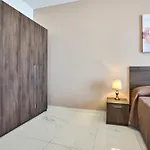 Sea Side Modern 2 Bedroom Apartment In The Heart Of Qawra Bugibba Appartement