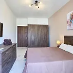 Appartement Sea Side Modern 2 Bedroom Apartment In The Heart Of Qawra Bugibba San Pawl il-Baħar