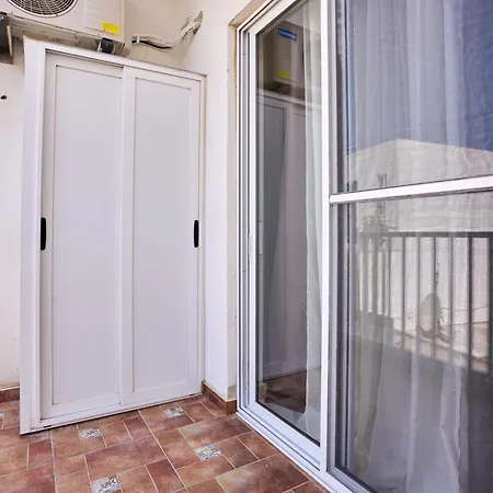 Sea Side Modern 2 Bedroom In The Heart Of Qawra Bugibba Apartment