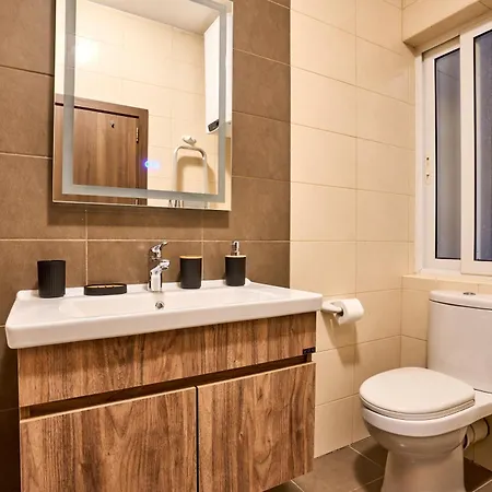 Sea Side Modern 2 Bedroom In The Heart Of Qawra Bugibba * St. Paul's Bay
