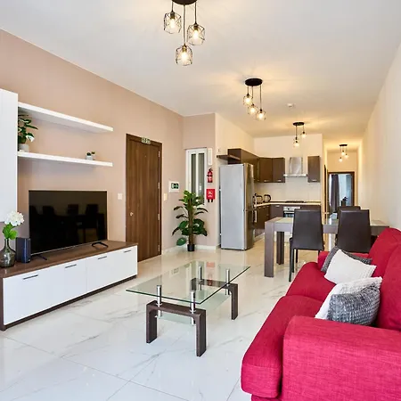 Sea Side Modern 2 Bedroom In The Heart Of Qawra Bugibba