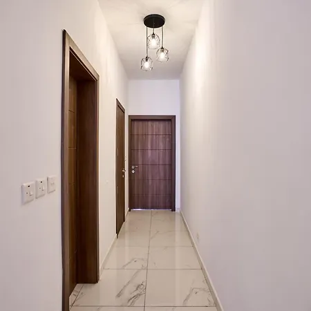 Sea Side Modern 2 Bedroom In The Heart Of Qawra Bugibba Apartment St. Paul's Bay
