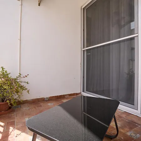Appartamento Sea Side Modern 2 Bedroom In The Heart Of Qawra Bugibba